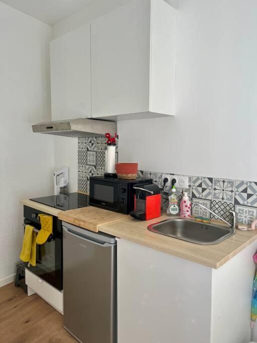 Appartement Hyper Centre Climatise Salon-de-Provence Esterno foto